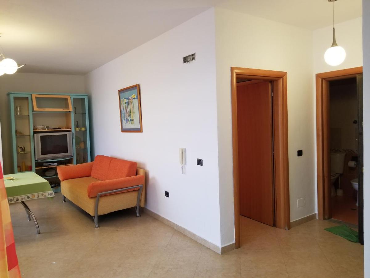 Dea Apartment Durres Bagian luar foto