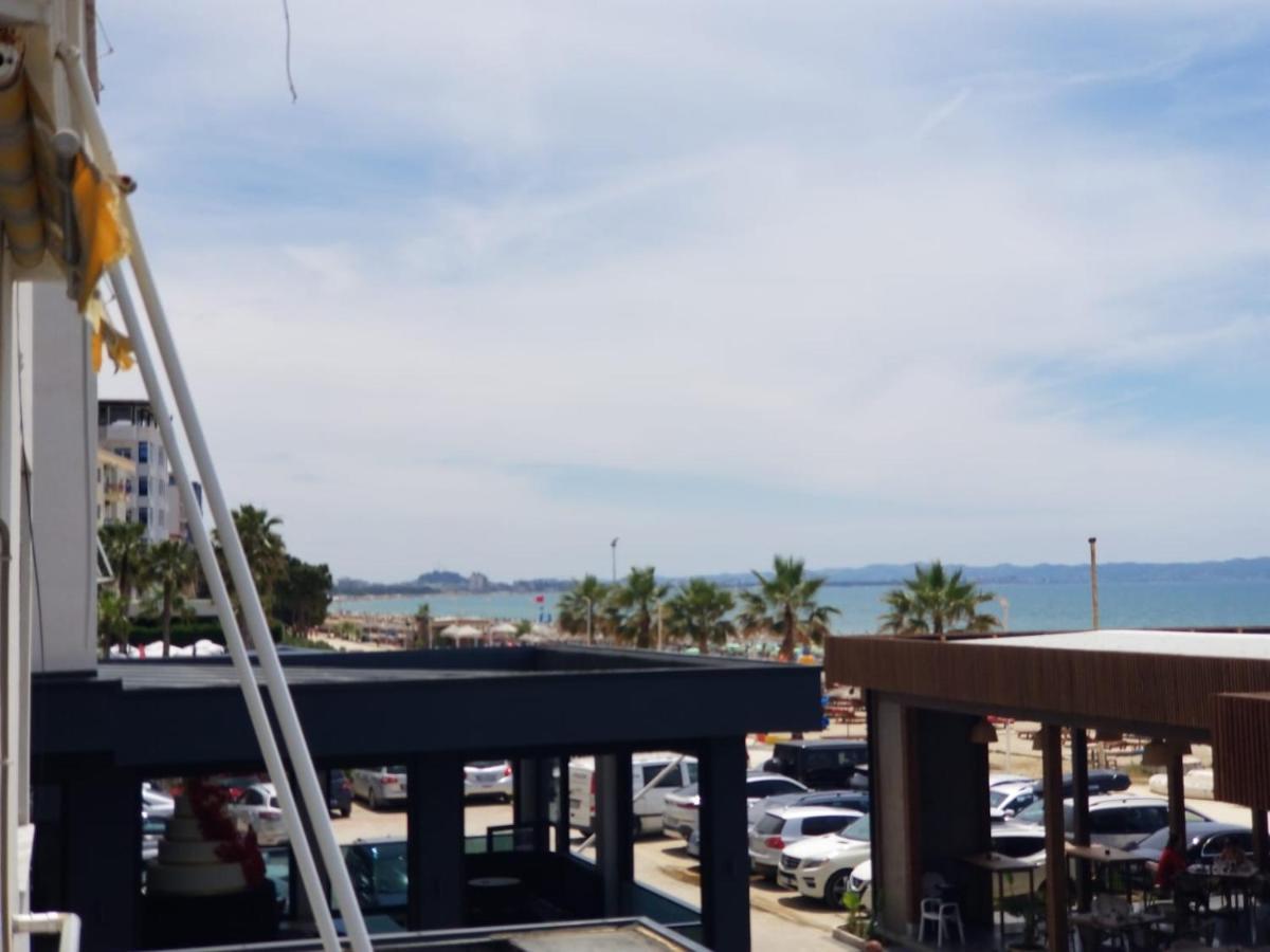 Dea Apartment Durres Bagian luar foto