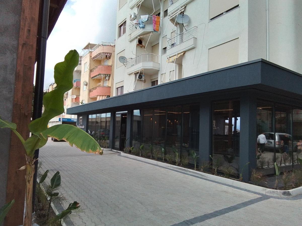 Dea Apartment Durres Bagian luar foto